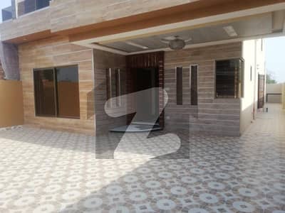 10 Marla House For Rent | Prime Area | Ready To Move