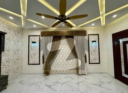 Prime Location House Sized 1 Kanal Is Available For rent In Wapda Town