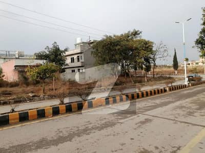 ای ۔ 18 اسلام آباد میں 12 مرلہ رہائشی پلاٹ 70.0 لاکھ میں برائے فروخت۔