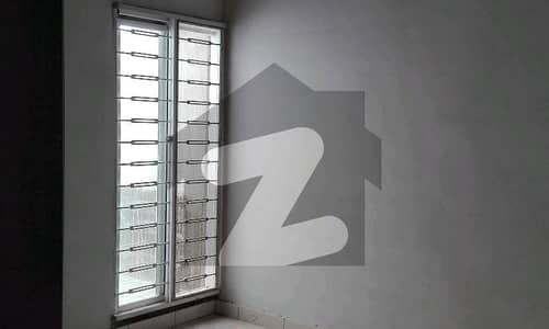 A Building Of 5 Marla In Faisal Town