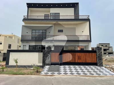 Prime Location 10 Marla House For Rent In Buch Executive Villas