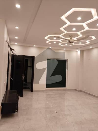 ڈی ایچ اے فیز 8 سابقہ ایئر ایوینیو ڈی ایچ اے فیز 8,ڈی ایچ اے ڈیفینس,لاہور میں 2 کمروں کا 5 مرلہ فلیٹ 95.0 ہزار میں کرایہ پر دستیاب ہے۔