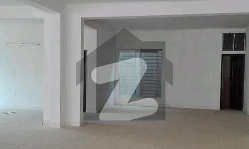 فیصل ٹاؤن لاہور میں 7 مرلہ دفتر 1.3 لاکھ میں کرایہ پر دستیاب ہے۔