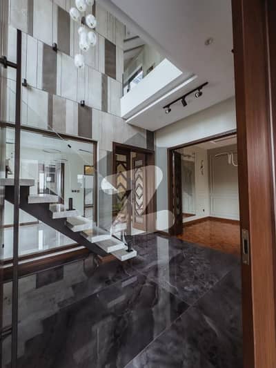 ڈی ایچ اے فیز 7 ڈیفنس (ڈی ایچ اے),لاہور میں 4 کمروں کا 10 مرلہ مکان 6.0 کروڑ میں برائے فروخت۔