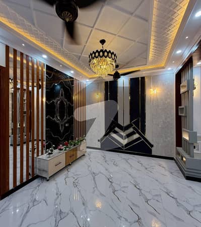 رائل آرچرڈ ملتان پبلک سکول روڈ,ملتان میں 3 کمروں کا 5 مرلہ مکان 75.0 ہزار میں کرایہ پر دستیاب ہے۔