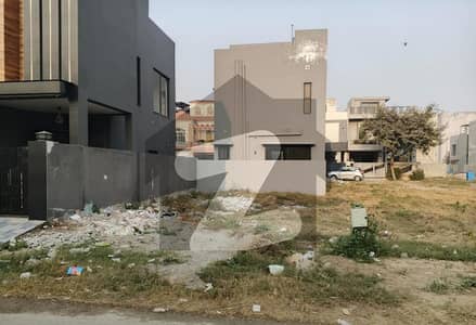 ڈی ایچ اے 9 ٹاؤن ڈیفنس (ڈی ایچ اے),لاہور میں 5 مرلہ رہائشی پلاٹ 83.0 لاکھ میں برائے فروخت۔