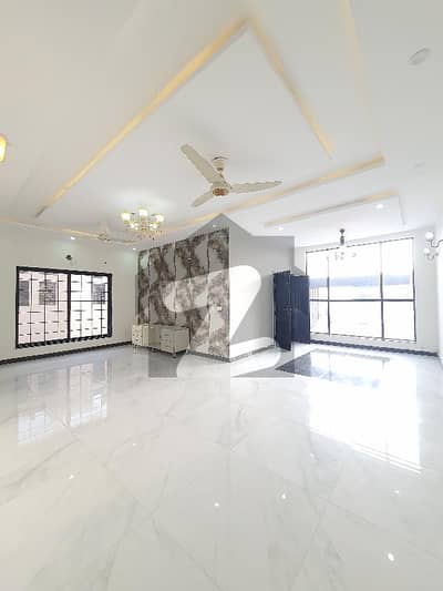 ORIGNAL PICTURES UNFURNISHED 1 KANNAL UPPER PORTION