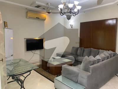 گولڈ کریسٹ مال اینڈ ریزیڈینسی ڈی ایچ اے فیز 4,ڈی ایچ اے ڈیفینس,لاہور میں 2 کمروں کا 1 کنال بالائی پورشن 1.1 لاکھ میں کرایہ پر دستیاب ہے۔