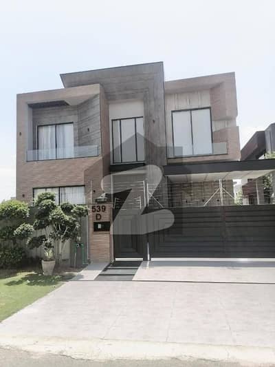 ڈی ایچ اے فیز 6 ڈیفنس (ڈی ایچ اے),لاہور میں 5 کمروں کا 1 کنال مکان 9.5 کروڑ میں برائے فروخت۔