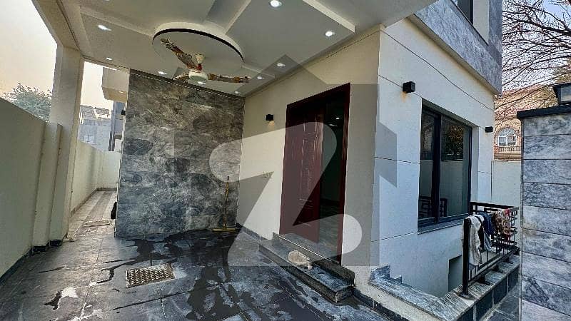 5 Marla House Available For Rent 5 Marla House Available For Rent