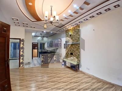 بحریہ ٹاؤن فیز 8 ۔ علی بلاک بحریہ ٹاؤن فیز 8 ۔ سفاری ویلی,بحریہ ٹاؤن فیز 8,بحریہ ٹاؤن راولپنڈی,راولپنڈی میں 4 کمروں کا 5 مرلہ مکان 65.0 ہزار میں کرایہ پر دستیاب ہے۔