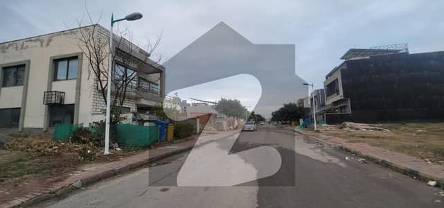 بحریہ ٹاؤن فیز 8 ۔ بلاک بی بحریہ ٹاؤن فیز 8,بحریہ ٹاؤن راولپنڈی,راولپنڈی میں 16 مرلہ رہائشی پلاٹ 1.65 کروڑ میں برائے فروخت۔