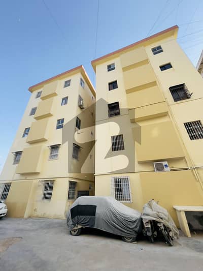 کلفٹن ۔ بلاک 5 کلفٹن,کراچی میں 2 کمروں کا 5 مرلہ فلیٹ 2.5 کروڑ میں برائے فروخت۔