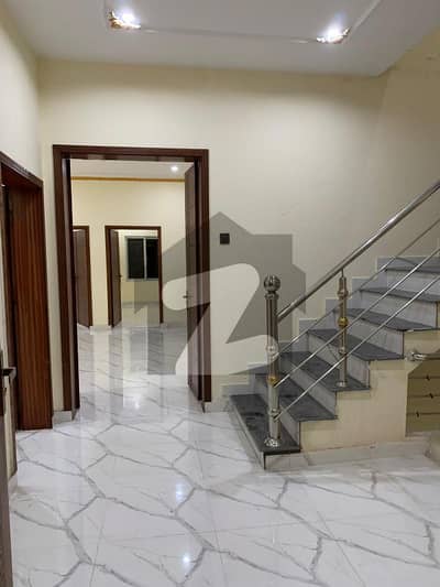 ملٹری اکاؤنٹس ہاؤسنگ سوسائٹی لاہور میں 2 کمروں کا 8 مرلہ زیریں پورشن 45.0 ہزار میں کرایہ پر دستیاب ہے۔