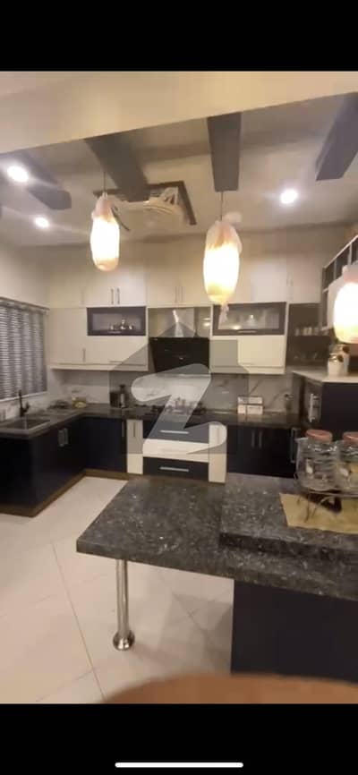 کلفٹن ۔ بلاک 8 کلفٹن,کراچی میں 3 کمروں کا 15 مرلہ فلیٹ 3.75 لاکھ میں کرایہ پر دستیاب ہے۔