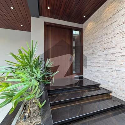 ڈی ایچ اے فیز 6 ڈی ایچ اے ڈیفینس,کراچی میں 6 کمروں کا 1 کنال مکان 22.0 کروڑ میں برائے فروخت۔