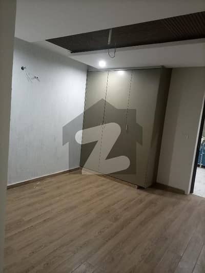 نواب ٹاؤن لاہور میں 2 کمروں کا 6 مرلہ زیریں پورشن 52.0 ہزار میں کرایہ پر دستیاب ہے۔