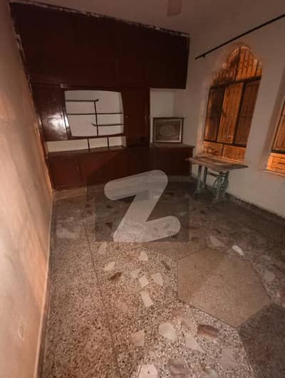 Upper Purtion For Rent I-10