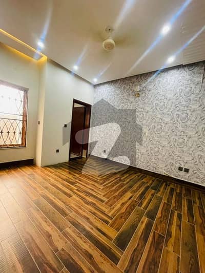 جوبلی ٹاؤن ۔ بلاک ڈی جوبلی ٹاؤن,لاہور میں 2 کمروں کا 10 مرلہ بالائی پورشن 55.0 ہزار میں کرایہ پر دستیاب ہے۔