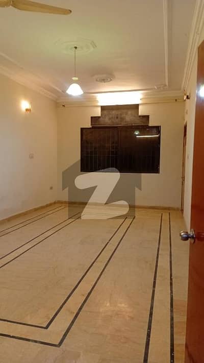 گلشنِ اقبال گلشنِ اقبال ٹاؤن,کراچی میں 3 کمروں کا 10 مرلہ زیریں پورشن 90.0 ہزار میں کرایہ پر دستیاب ہے۔