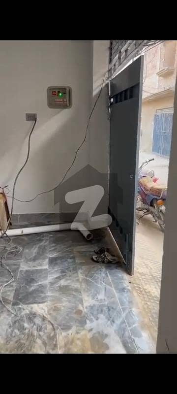 قاسم آباد حیدر آباد میں 5 کمروں کا 4 مرلہ مکان 1.1 کروڑ میں برائے فروخت۔