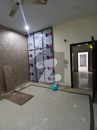 نشیمنِ اقبال فیز 1 نشیمنِ اقبال,لاہور میں 2 کمروں کا 10 مرلہ زیریں پورشن 75.0 ہزار میں کرایہ پر دستیاب ہے۔