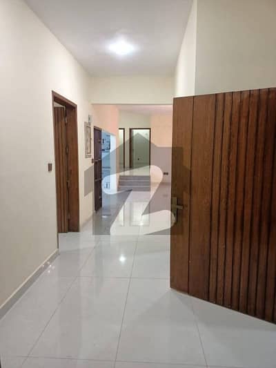 ڈی ایچ اے فیز 8 ڈی ایچ اے ڈیفینس,کراچی میں 3 کمروں کا 1 کنال بالائی پورشن 2.95 لاکھ میں کرایہ پر دستیاب ہے۔