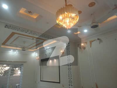 پنجاب یونیورسٹی سوسائٹی فیز 2 پنجاب یونیورسٹی ایمپلائیز سوسائٹی,لاہور میں 5 کمروں کا 5 مرلہ مکان 85.0 ہزار میں کرایہ پر دستیاب ہے۔