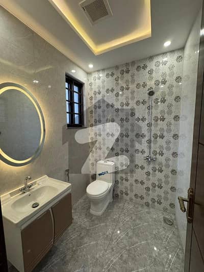 1 kanal like brand new upper portion is available for Rent