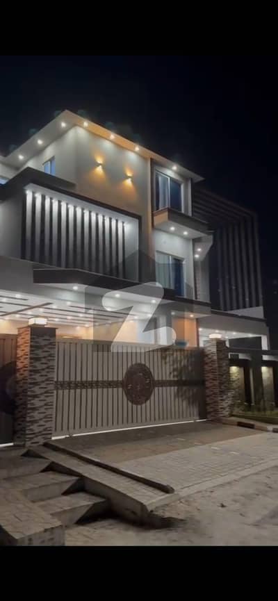 1 kanal luxury house for sale corner with extra Land