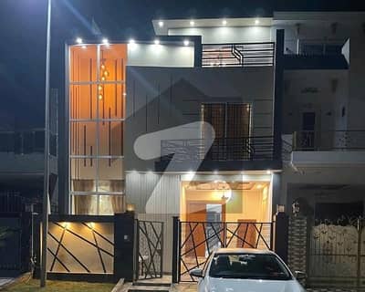 سٹی ہاؤسنگ سوسائٹی گوجرانوالہ میں 4 کمروں کا 5 مرلہ مکان 1.9 کروڑ میں برائے فروخت۔