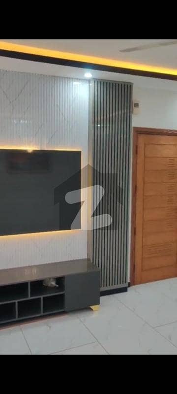 Nishat Commercial 1st Floor Renovated Flat