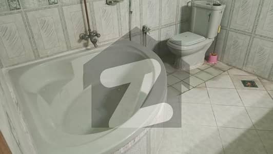 ماڈل ٹاؤن لاہور میں 3 کمروں کا 2 کنال بالائی پورشن 1.9 لاکھ میں کرایہ پر دستیاب ہے۔ ماڈل ٹاؤن لاہور میں 3 کمروں کا 2 کنال بالائی پورشن 1.9 لاکھ میں کرایہ پر دستیاب ہے۔