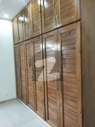 G-11 upper portion 2 bed attach bath almost new house 2a. c install