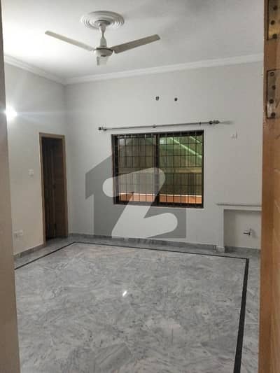 جی ۔ 11/1 جی ۔ 11,اسلام آباد میں 2 کمروں کا 8 مرلہ بالائی پورشن 1.2 لاکھ میں کرایہ پر دستیاب ہے۔