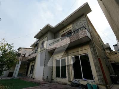 One Kanal House For Rent In Allama Iqbal Town