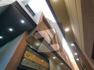 سمن آباد لاہور میں 2 کمروں کا 2 مرلہ مکان 1.1 کروڑ میں برائے فروخت۔