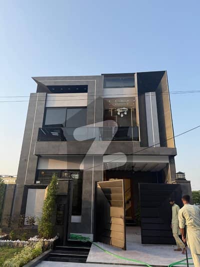 Brand New 5 Marla Luxury House For Sale In Lahore