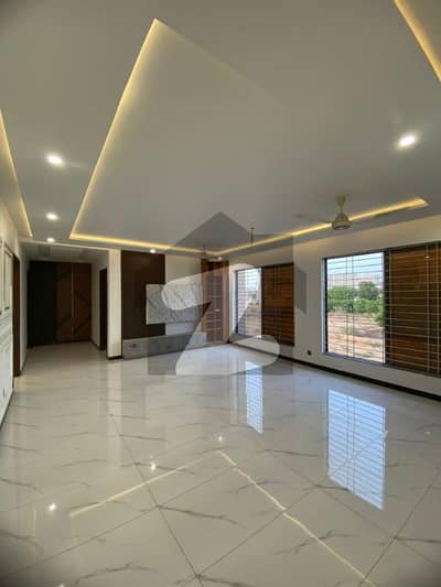 Affordable Living 500 Square Yards 5 Bedrooms Luxurious Private Construction Villa Is Available On Rent In Bahria Town Karachi