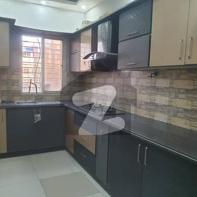 United Castle 3 Bed DD Corner 1st Floor Flat Near sindbad