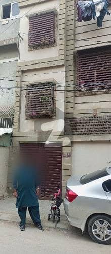Triple Storey Lease House For Sale In Gulshan On Big 40 Feet Road.
