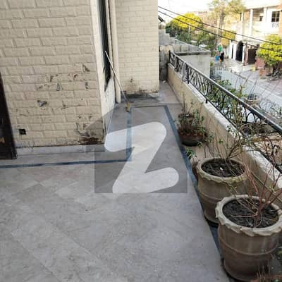 1 knal upper portion 4 bedroom 3 washroom