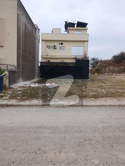 Bahria Town Phase 8 - Sector E-3 Residential Plot For sale Sized 5 Marla