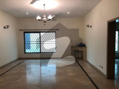 1 Kanal Upper Portion in DHA Phase 4 Near Commercial Market