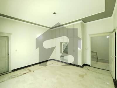 10 Marla Beautiful House For Sale In Punjab Cooperative Housing Society Prime Location