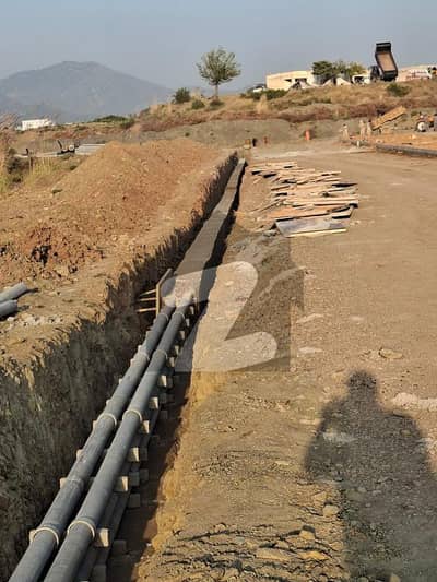 Street No. 10 - Margalla Hills Facing - Level & Heighted Land - 2nd Transfer - Possession Expected Within 3 Months - C-14 Islamabad