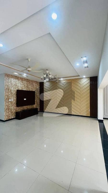 E-11 10 marla 6 bedrooms full house available for rent E-11 10 marla 6 bedrooms full house available for rent