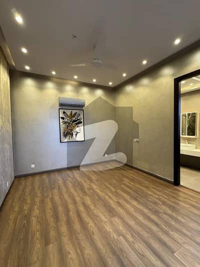 ڈی ایچ اے فیز 1 ڈیفنس (ڈی ایچ اے),لاہور میں 5 کمروں کا 1 کنال مکان 6.5 کروڑ میں برائے فروخت۔ ڈی ایچ اے فیز 1 ڈیفنس (ڈی ایچ اے),لاہور میں 5 کمروں کا 1 کنال مکان 6.5 کروڑ میں برائے فروخت۔