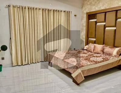 بحریہ ٹاؤن سیکٹر سی بحریہ ٹاؤن,لاہور میں 5 کمروں کا 1 کنال مکان 5.6 کروڑ میں برائے فروخت۔