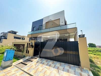 ڈی ایچ اے فیز 2 ڈیفنس (ڈی ایچ اے),لاہور میں 4 کمروں کا 10 مرلہ مکان 4.75 کروڑ میں برائے فروخت۔